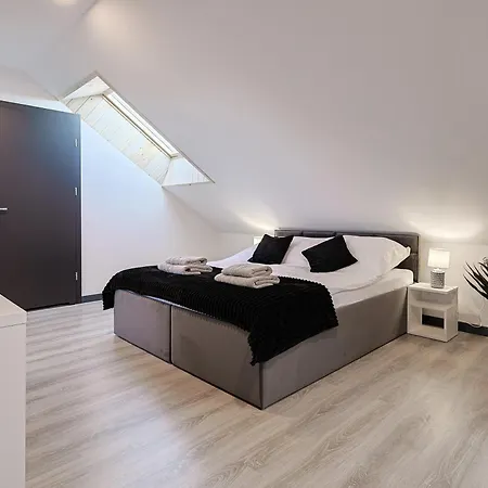 בית הארחה Aurora