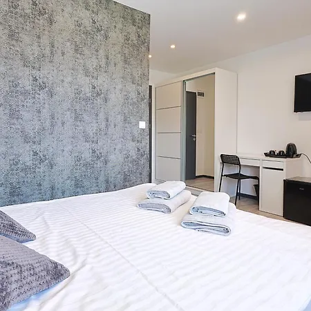 Affittacamere Aurora 3*