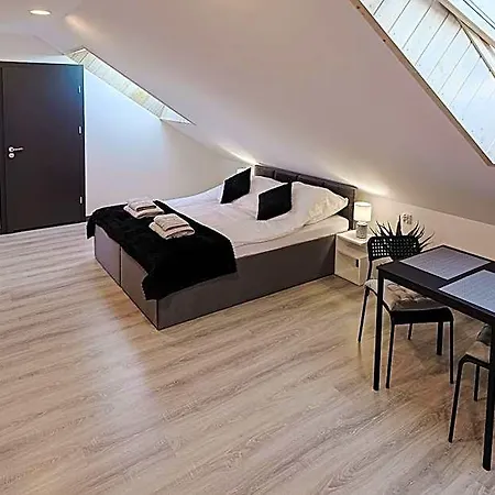 Aurora 3*